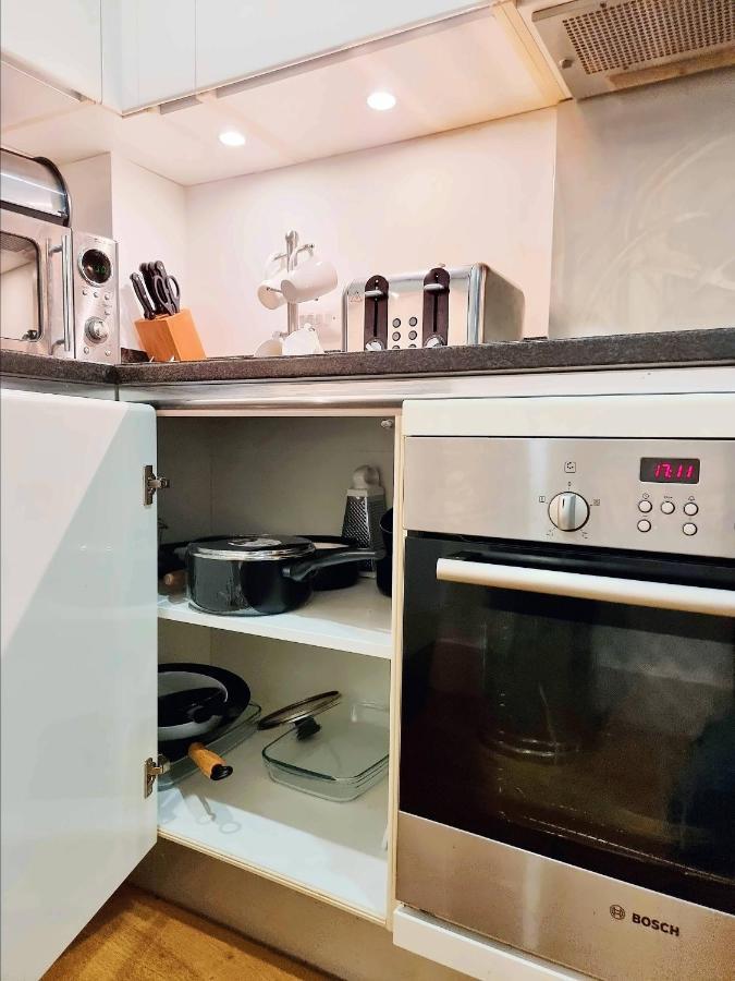 Your Riverside Home 2 With Private Balcony London Ngoại thất bức ảnh