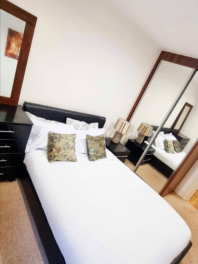 Your Riverside Home 2 With Private Balcony London Ngoại thất bức ảnh
