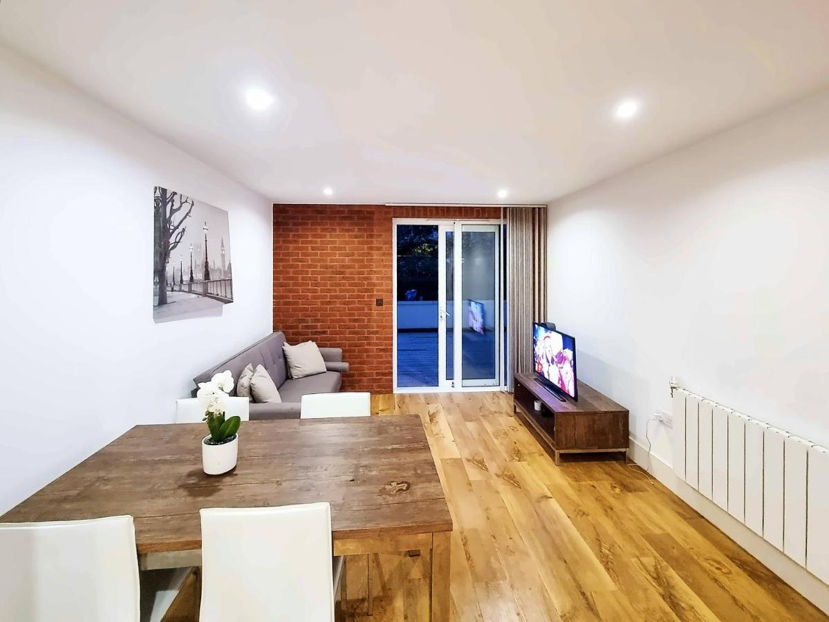 Your Riverside Home 2 With Private Balcony London Ngoại thất bức ảnh